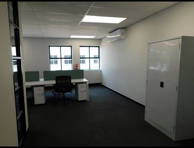 130M² OFFICE TO LET IN HYDE PARK
